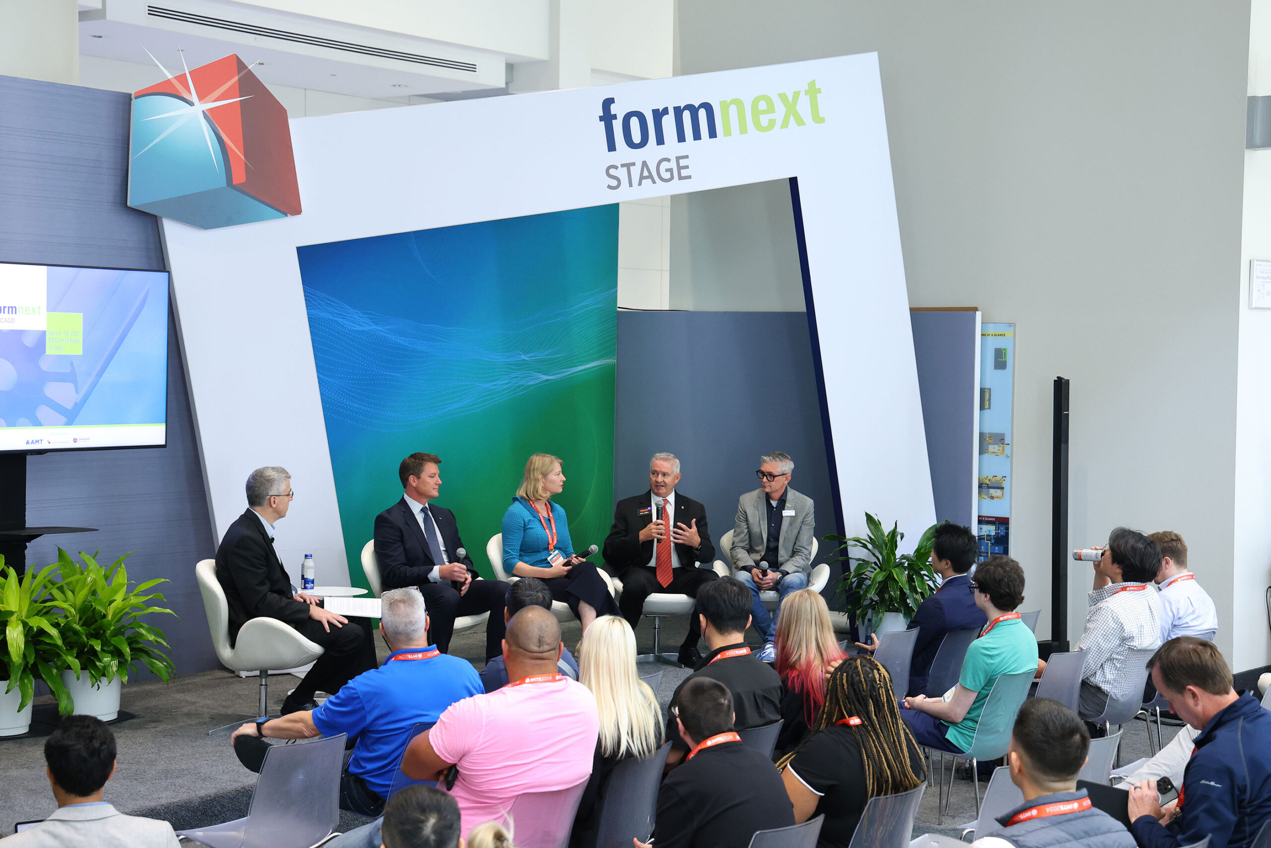 Formnext stage panel discussion on additive manufacturing